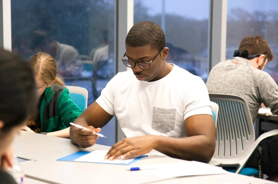 如何选择适合的美国本科院校