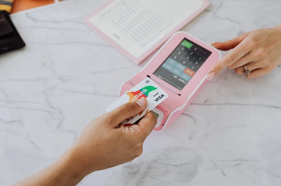 美国本科留学递交申请材料时需要交存款证明吗