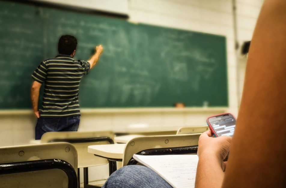 美国研究生留学几年毕业